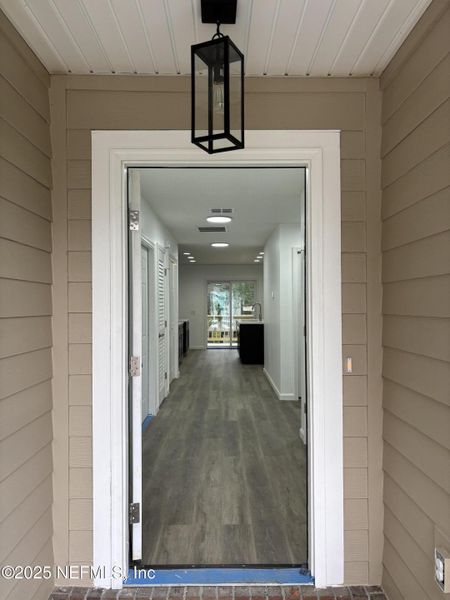 Exterior details and patio area of a home in , Jacksonville (Image 17).