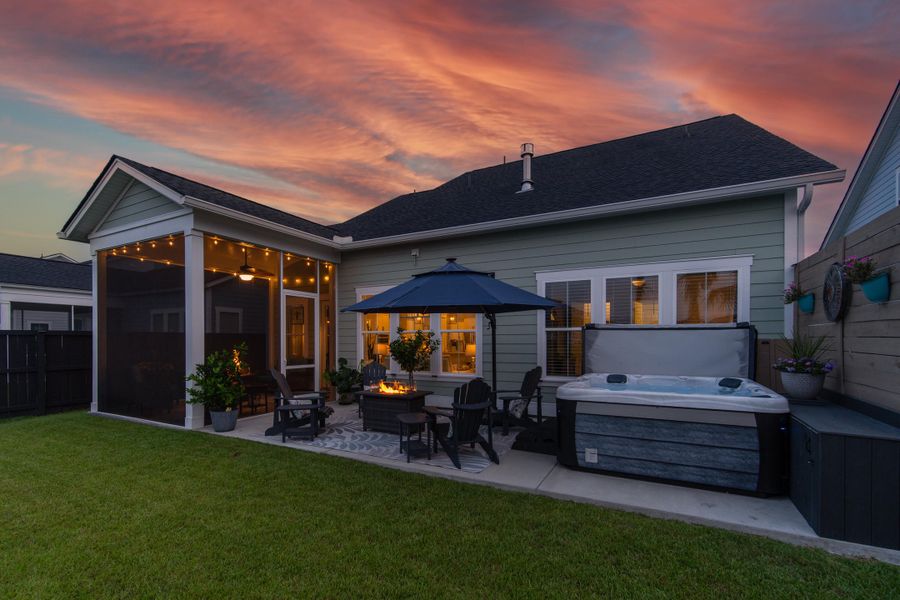 Exterior details and patio area of a home in Carnes Crossroads, Summerville (Image 30).