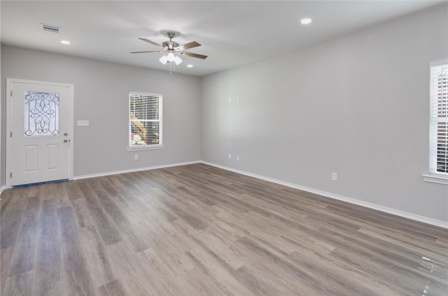 Spacious, unfurnished interior of a new home in , Navasota (Image 17). Spacious, unfurnished interior of a new home in , Navasota (Image 17).