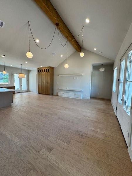 Spacious, unfurnished interior of a new home in , Fulshear (Image 9).