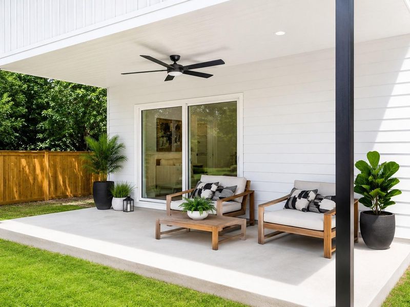 An inviting outdoor living area awaits, perfect for relaxation and gatherings. An inviting outdoor living area awaits, perfect for relaxation and gatherings.