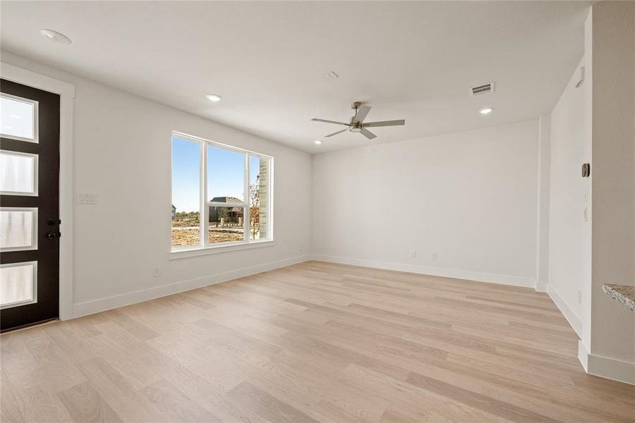 Spacious, unfurnished interior of a new home in Talia, Mesquite (Image 16).