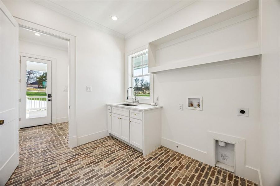 Furnished interior view inside a new home in , Anna (Image 15).