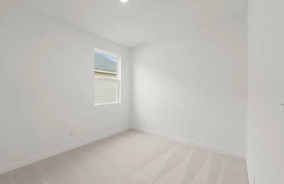 Spacious, unfurnished interior of a new home in Larson Crossing, Elgin (Image 16).