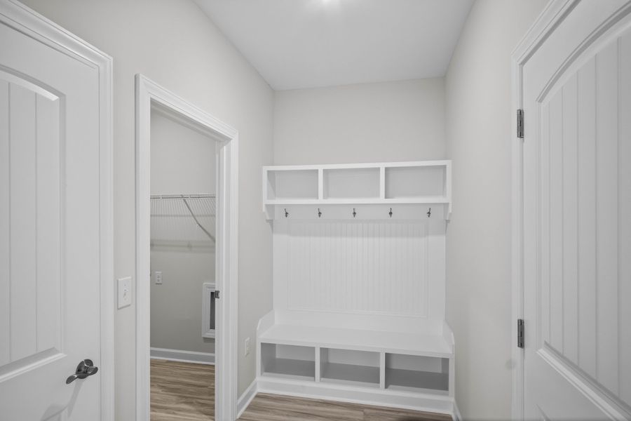 Spacious, unfurnished interior of a new home in Coastal Club of the Carolinas, Calabash (Image 12).
