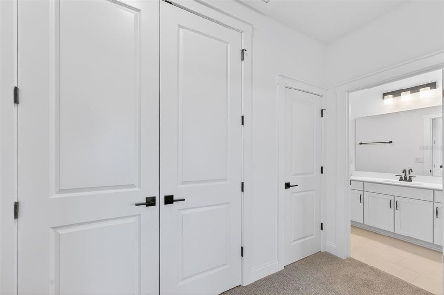 Furnished interior view inside a new home in , Winter Garden (Image 10).