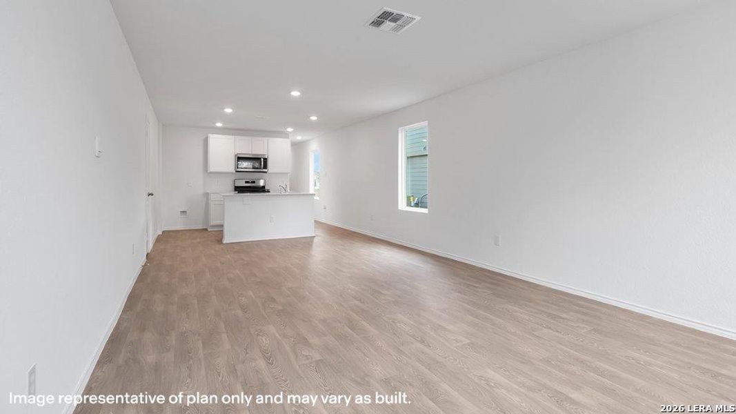 Spacious, unfurnished interior of a new home in Blue Ridge Ranch, San Antonio (Image 16). Spacious, unfurnished interior of a new home in Blue Ridge Ranch, San Antonio (Image 16).