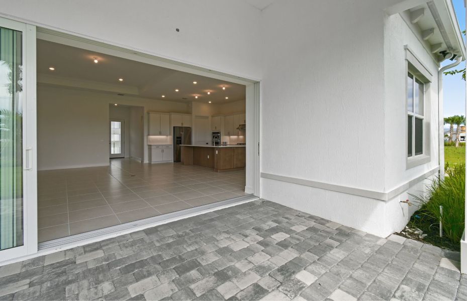 Spacious, unfurnished interior of a new home in Avondale at Avenir, Palm Beach Gardens (Image 34). Spacious, unfurnished interior of a new home in Avondale at Avenir, Palm Beach Gardens (Image 34).