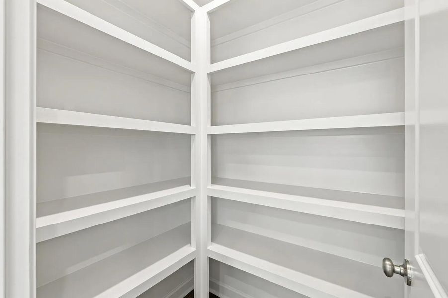 Ashland B Pantry