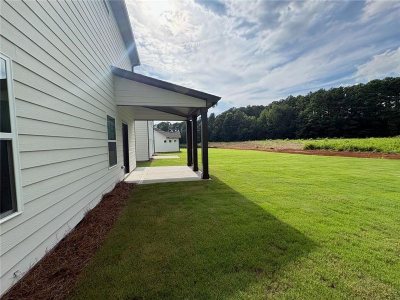 Exterior details and patio area of a home in Greenefield, Cartersville (Image 3).