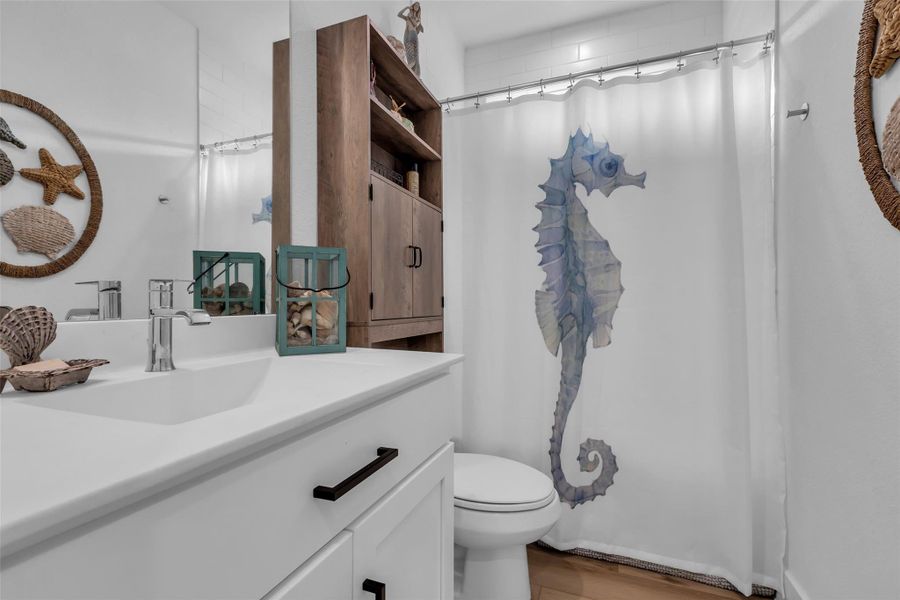 Furnished interior view inside a new home in , Conroe (Image 9).