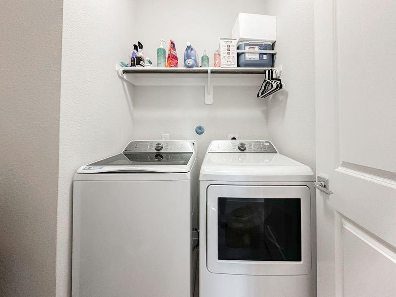 Laundry (Washer & Dryer included) Laundry (Washer & Dryer included)