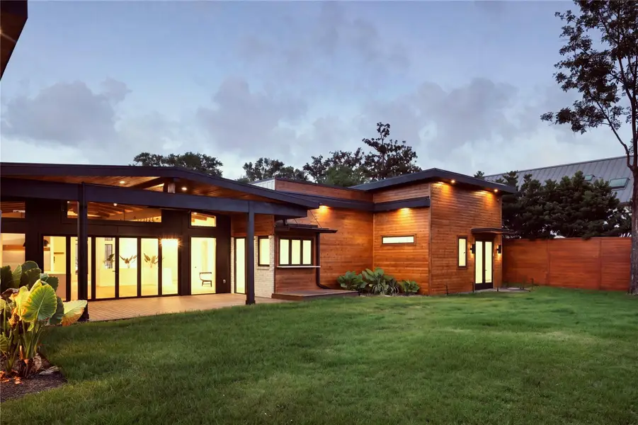 Exterior details and patio area of a home in , Houston (Image 24).