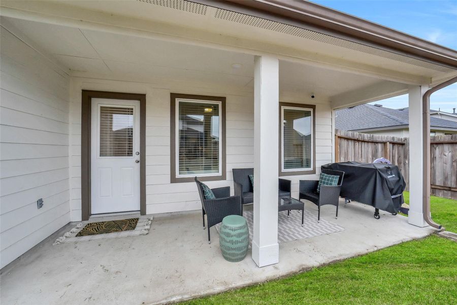Exterior details and patio area of a home in , Richmond (Image 2).
