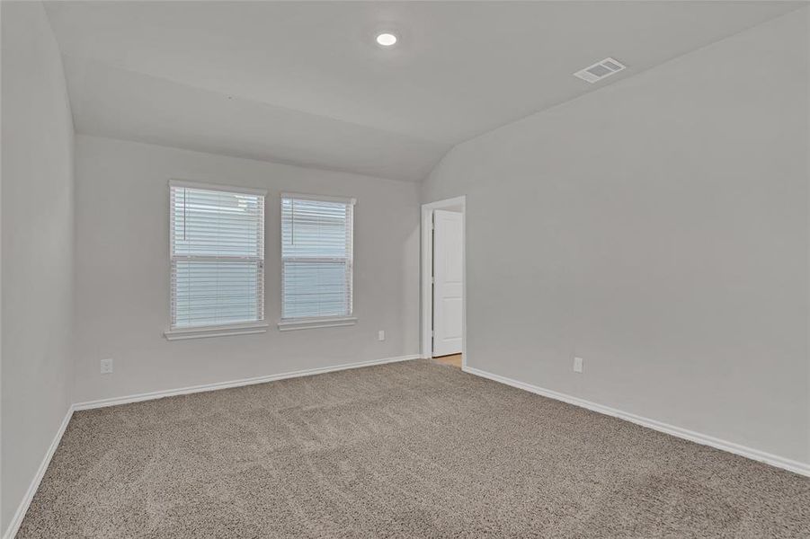 Spacious, unfurnished interior of a new home in Enclave at Pecan Creek, Krugerville (Image 25). Spacious, unfurnished interior of a new home in Enclave at Pecan Creek, Krugerville (Image 25).