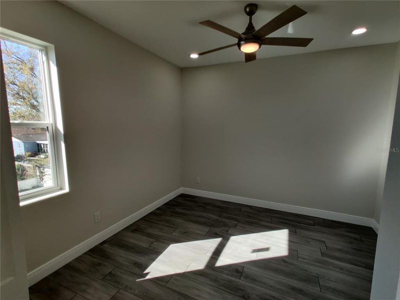 Spacious, unfurnished interior of a new home in , Tampa (Image 39).