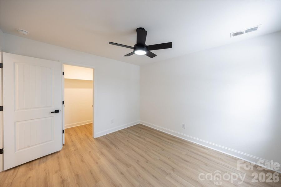 Spacious, unfurnished interior of a new home in , Salisbury (Image 23).