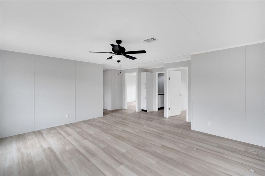 Spacious, unfurnished interior of a new home in , Mabank (Image 29).