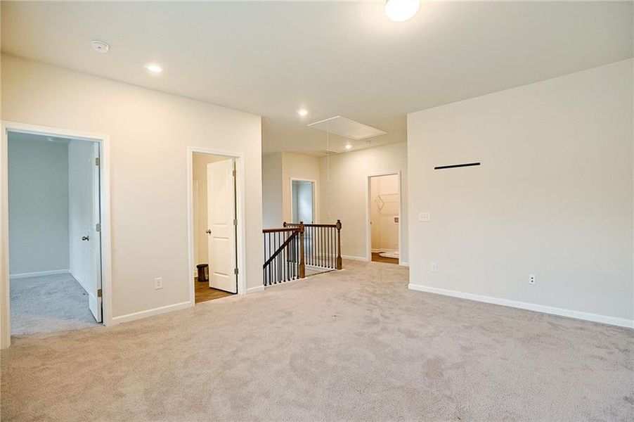 Spacious, unfurnished interior of a new home in , Auburn (Image 34).