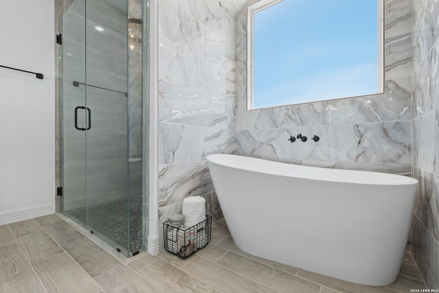 Furnished interior view inside a new home in , Floresville (Image 23).