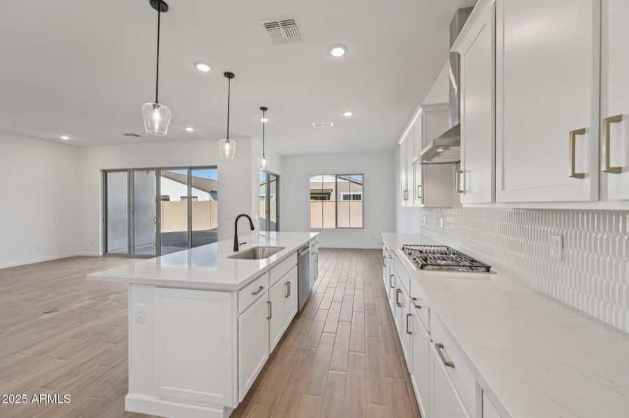 16-web-or-mls-E Stirrup St-S1212-016 16-web-or-mls-E Stirrup St-S1212-016