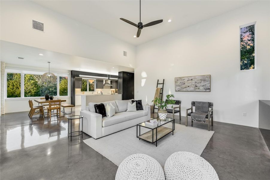 Furnished interior view inside a new home in , Wimberley (Image 8).