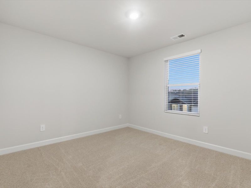 Spacious, unfurnished interior of a new home in Shiloh Valley, Piedmont (Image 20).