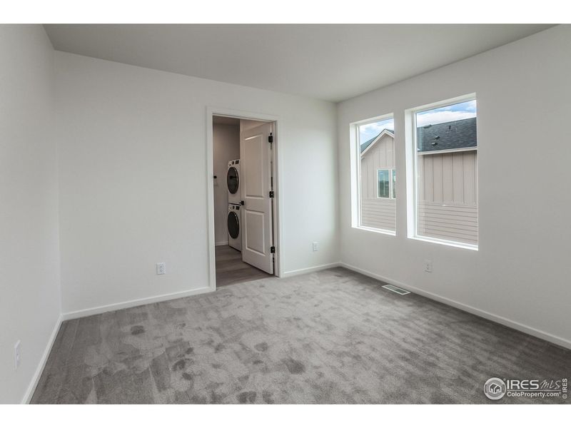 Spacious, unfurnished interior of a new home in , Fort Collins (Image 20).