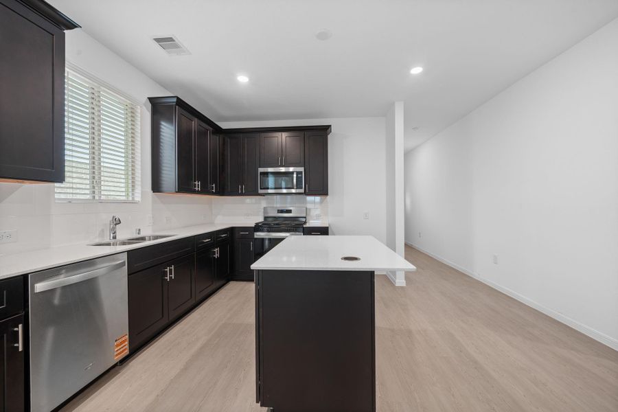 Furnished interior view inside a new home in Bay Creek, Baytown (Image 4).