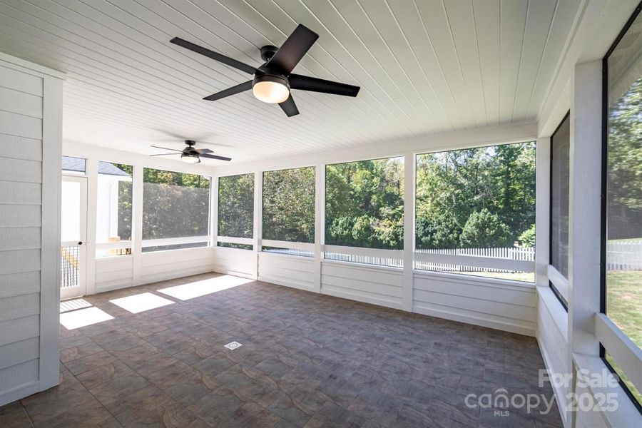 Screened-In Porch
