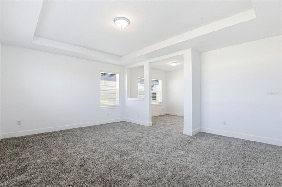 Spacious, unfurnished interior of a new home in Vida's Way, Wesley Chapel (Image 51).