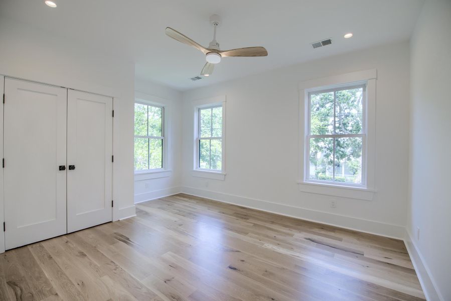 Spacious, unfurnished interior of a new home in , Mount Pleasant (Image 21).