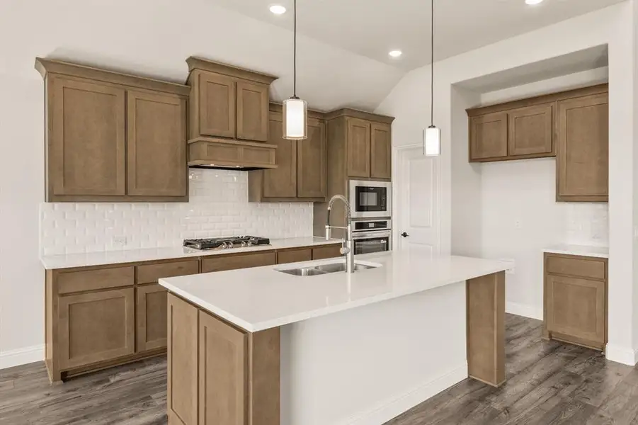 Furnished interior view inside a new home in Hulen Trails Classic 50, Fort Worth (Image 11). Furnished interior view inside a new home in Hulen Trails Classic 50, Fort Worth (Image 11).