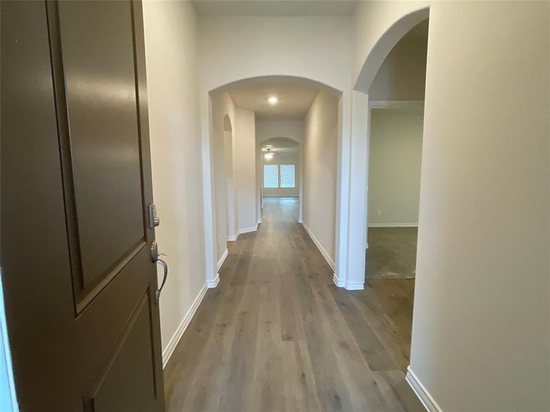 Spacious, unfurnished interior of a new home in Elevon, Lavon (Image 12).