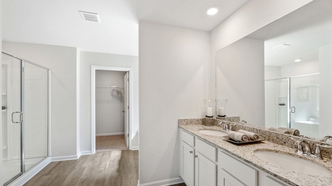 Representative furnished interior of a home built from the The Sawyer by D.R. Horton in The Hammocks, Crawfordville (Image 25).