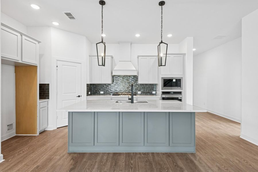 Furnished interior view inside a new home in Pomona 45' Homesites, Manvel (Image 13).