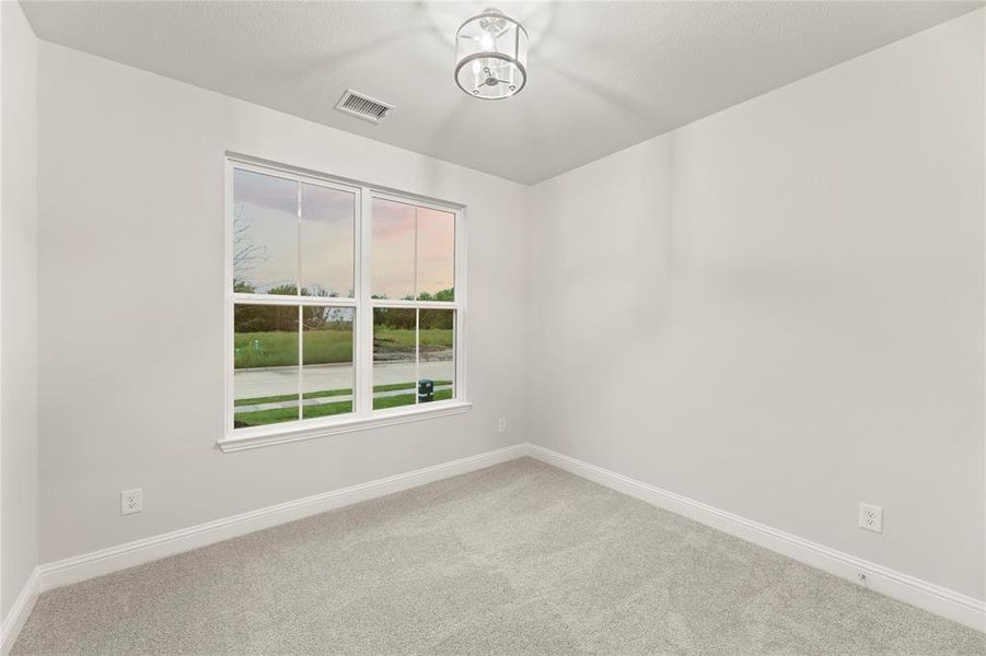 Spacious, unfurnished interior of a new home in Creekside, Royse City (Image 17).