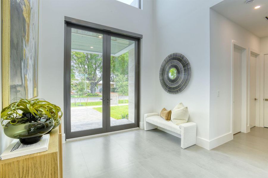 2 Foyer 3