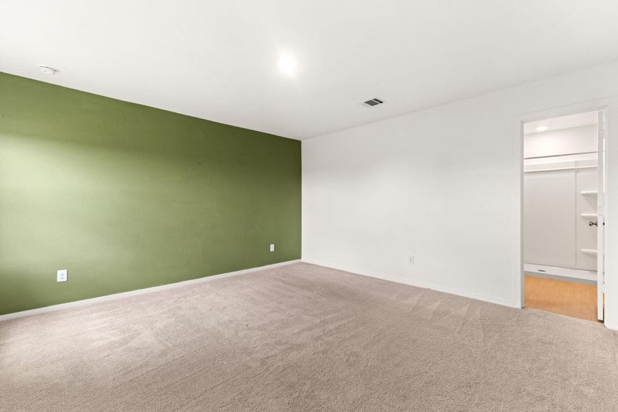Spacious, unfurnished interior of a new home in , Katy (Image 24).