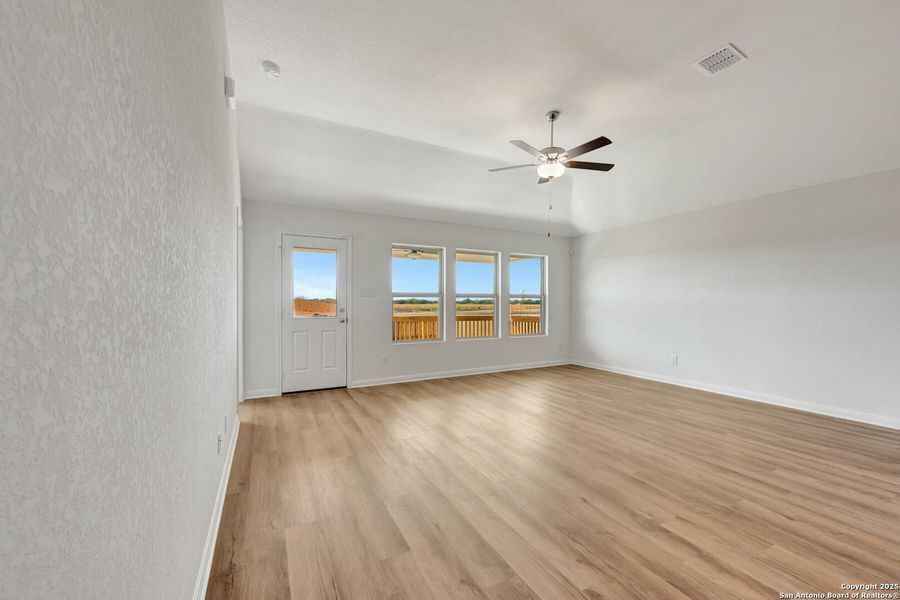 Spacious, unfurnished interior of a new home in Greenspoint Heights, Seguin (Image 42).