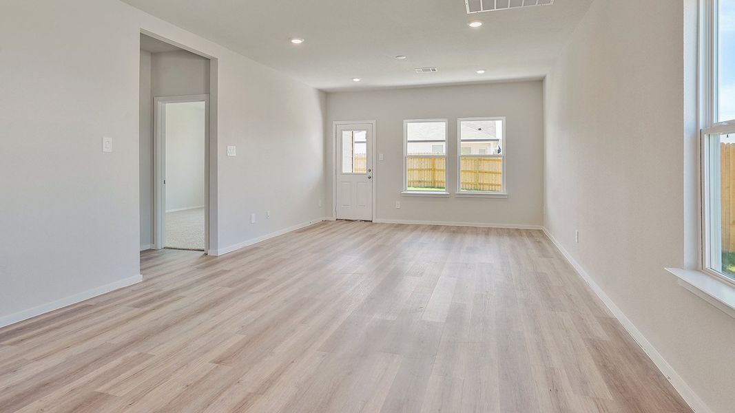 Spacious, unfurnished interior of a new home in Holly Ridge, Rosenberg (Image 13). Spacious, unfurnished interior of a new home in Holly Ridge, Rosenberg (Image 13).