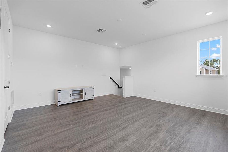 Spacious, unfurnished interior of a new home in Palms at Windermere, Windermere (Image 23). Spacious, unfurnished interior of a new home in Palms at Windermere, Windermere (Image 23).