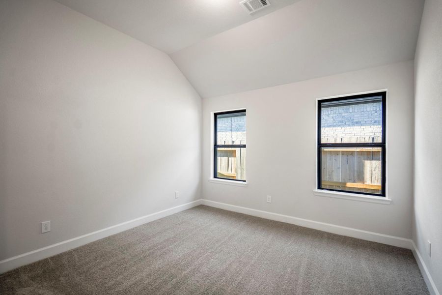 Spacious, unfurnished interior of a new home in Jordan Ranch 70' Lots, Fulshear (Image 35).