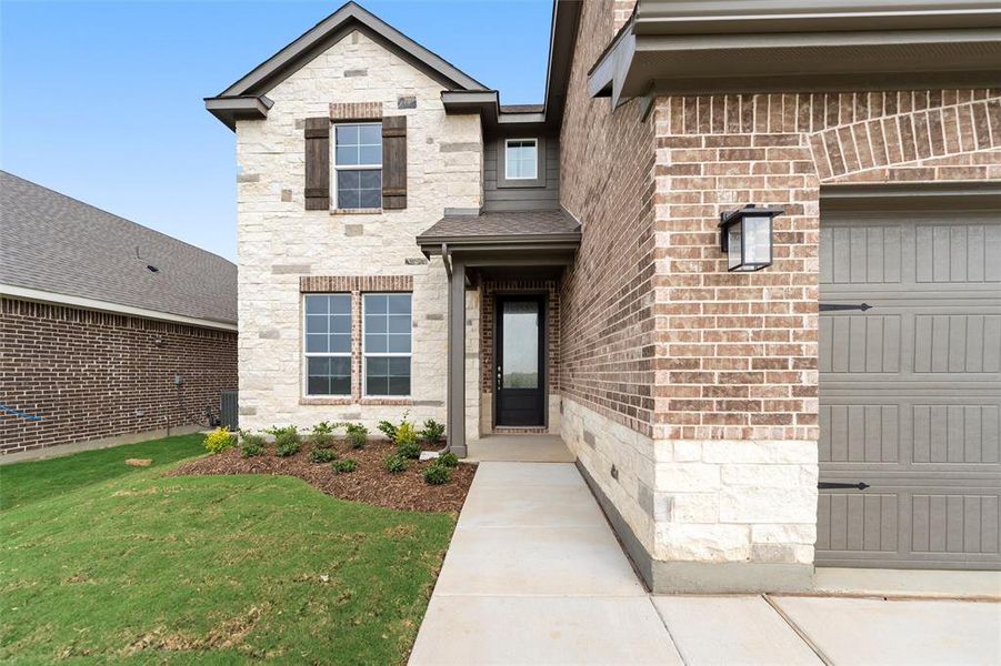 Exterior details and patio area of a home in Liberty Pointe, Gainesville (Image 20). Exterior details and patio area of a home in Liberty Pointe, Gainesville (Image 20).