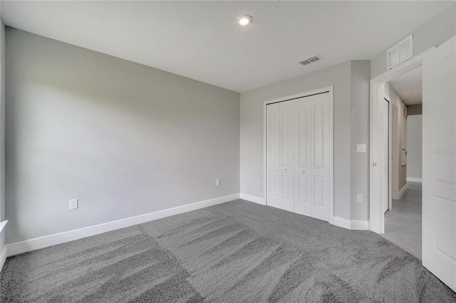 Spacious, unfurnished interior of a new home in , Kissimmee (Image 25).