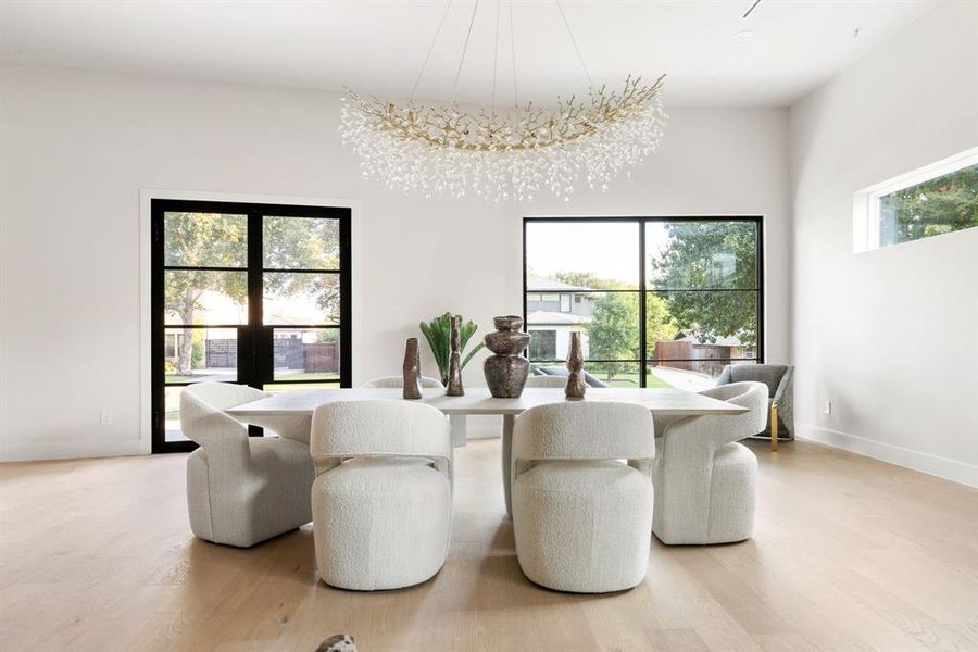 Furnished interior view inside a new home in , Dallas (Image 17).