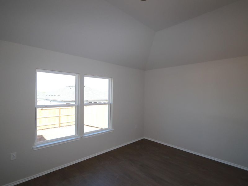 Spacious, unfurnished interior of a new home in Marble Creek Crossing, Austin (Image 9).