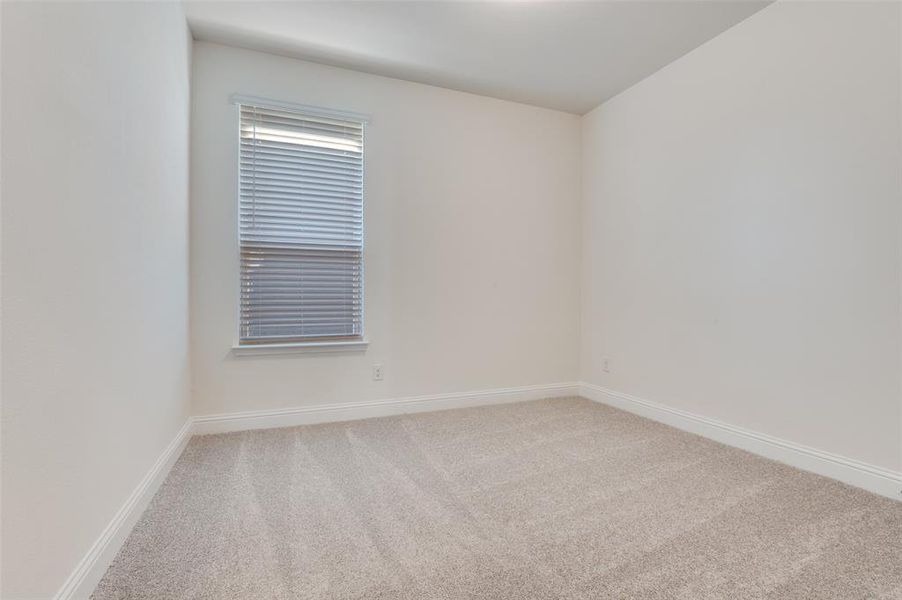 Spacious, unfurnished interior of a new home in Cottonwood Creek, Seagoville (Image 16). Spacious, unfurnished interior of a new home in Cottonwood Creek, Seagoville (Image 16).