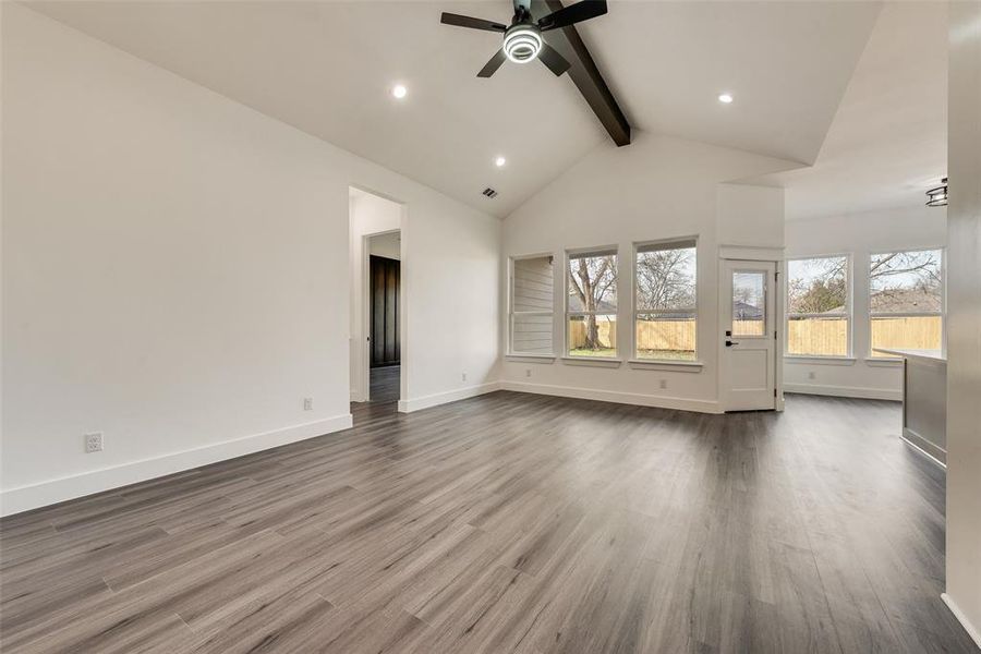 Spacious, unfurnished interior of a new home in , Dallas (Image 16).