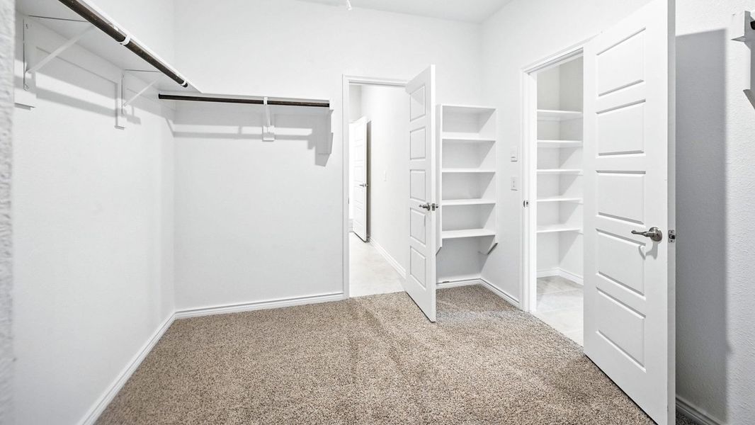 Spacious, unfurnished interior of a new home in Trailstone, Caddo Mills (Image 9).